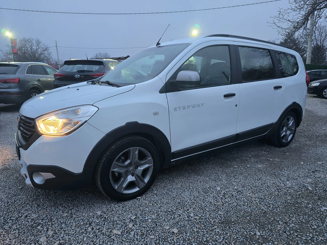 Dacia Lodgy 1.5DCI-ЕВРО 6В-7 МЕСТА-КОЖА-НАВИГАЦИЯ - автомобили, коли, обяви за нови и употребявани 0