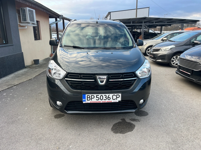 Dacia Lodgy 1.6i Euro 6B - автомобили, коли, обяви за нови и употребявани 1