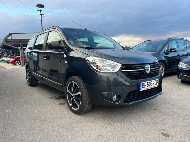 Dacia Lodgy 1.6i Euro 6B - автомобили, коли, обяви за нови и употребявани 2