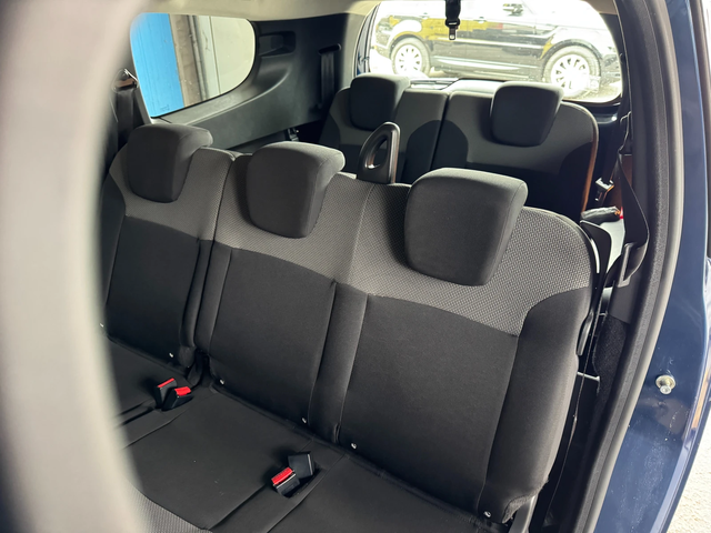 Dacia Lodgy 1.6i* 7местна* С ПЪЛНА ИСТОРИЯ В DACIA - автомобили, коли, обяви за нови и употребявани 9