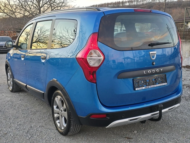 Dacia Lodgy STEPWAY 1.2 i 115 К.С. НАВИ / КЛИМА / 7 МЕСТНА - автомобили, коли, обяви за нови и употребявани 2