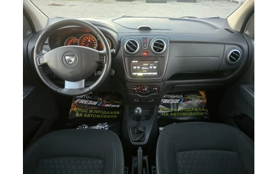 Dacia Lodgy STEPWAY 1.2 i 115 К.С. НАВИ / КЛИМА / 7 МЕСТНА - автомобили, коли, обяви за нови и употребявани 6