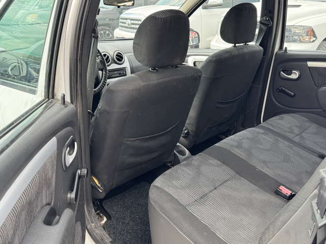 Dacia Logan 1.5D - автомобили, коли, обяви за нови и употребявани 9