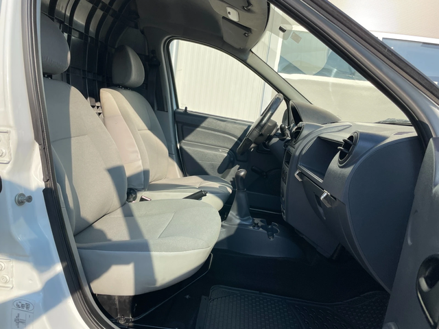 Dacia Logan N1 - автомобили, коли, обяви за нови и употребявани 9