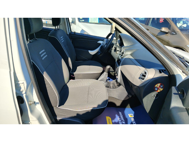 Dacia Sandero 1.2I - автомобили, коли, обяви за нови и употребявани 8