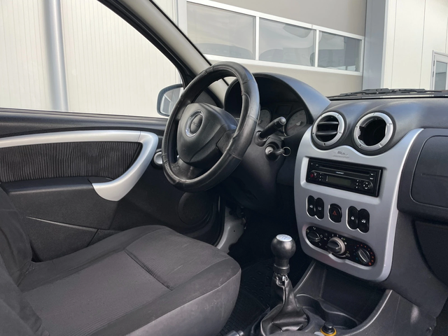 Dacia Sandero 1.4 - автомобили, коли, обяви за нови и употребявани 13