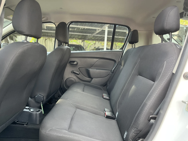 Dacia Sandero TCE 100 k.c + ГАЗ - автомобили, коли, обяви за нови и употребявани 10