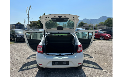 Dacia Sandero 1.5dci 75kc KLIMA ITALIA - автомобили, коли, обяви за нови и употребявани 12