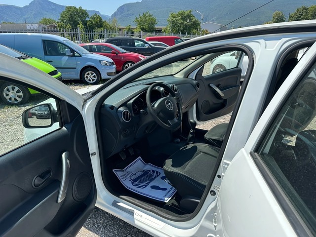 Dacia Sandero 1.5dci 75kc KLIMA ITALIA - автомобили, коли, обяви за нови и употребявани 8