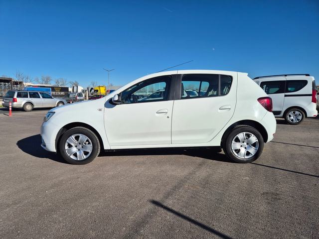 Dacia Sandero LAUREATE 1.5D-M/T - автомобили, коли, обяви за нови и употребявани 1