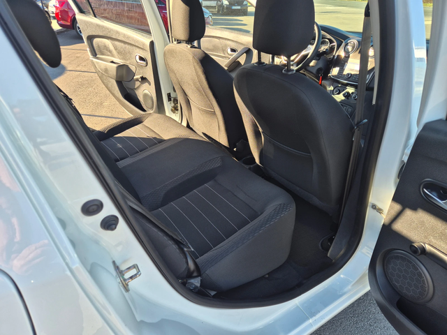 Dacia Sandero LAUREATE 1.5D-M/T - автомобили, коли, обяви за нови и употребявани 9