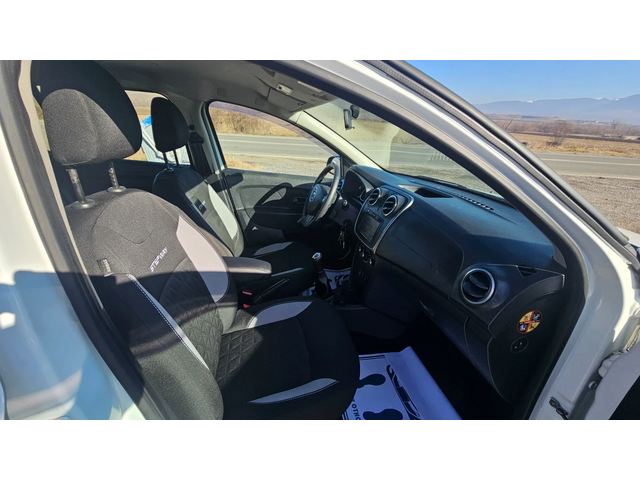 Dacia Sandero 1.5DCI---NAVI--- - автомобили, коли, обяви за нови и употребявани 13