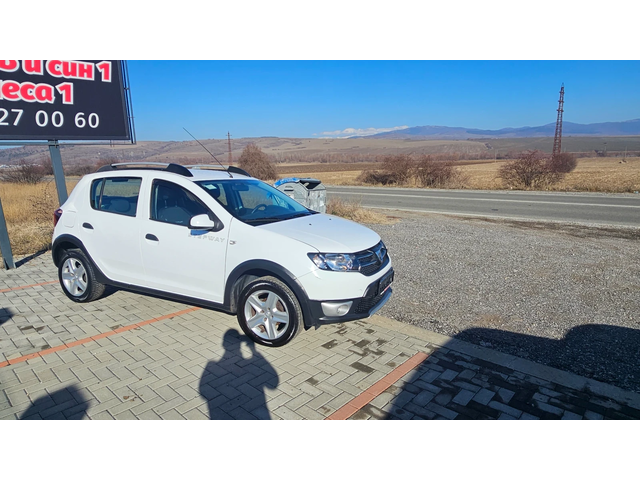 Dacia Sandero 1.5DCI---NAVI--- - автомобили, коли, обяви за нови и употребявани 1