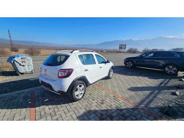 Dacia Sandero 1.5DCI---NAVI--- - автомобили, коли, обяви за нови и употребявани 5
