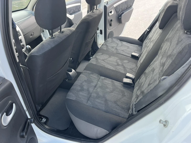 Dacia Sandero 1.4I 75кс. LPG EURO 4 КЛИМАТИК ВНОС ИТАЛИЯ - автомобили, коли, обяви за нови и употребявани 8
