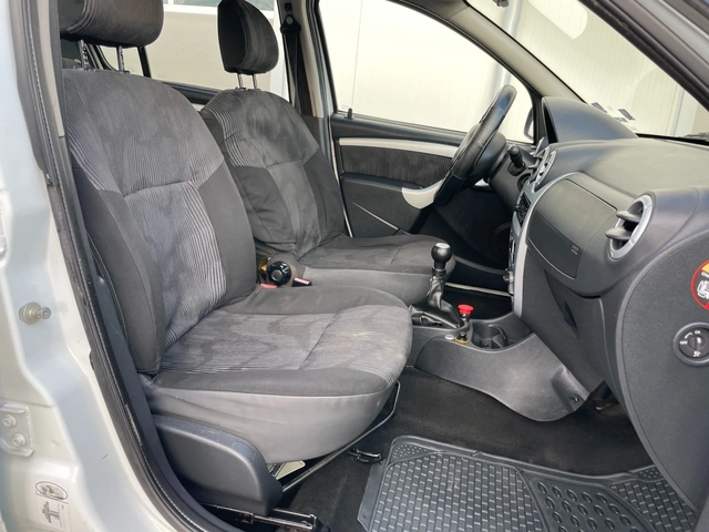 Dacia Sandero 1.4 - автомобили, коли, обяви за нови и употребявани 11
