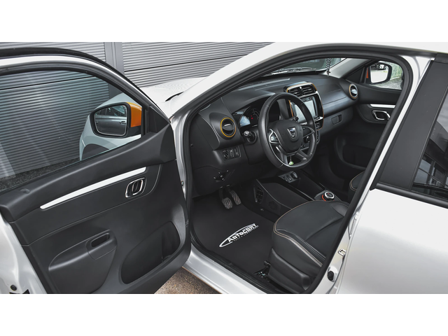 Dacia Spring Comfort Plus - автомобили, коли, обяви за нови и употребявани 7