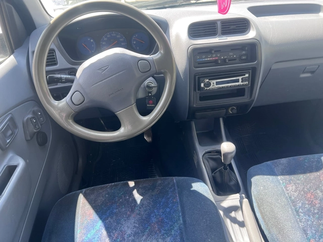 Daihatsu Terios 1.3i 4x4 - автомобили, коли, обяви за нови и употребявани 11