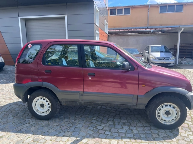 Daihatsu Terios 1.3i 4x4 - автомобили, коли, обяви за нови и употребявани 3