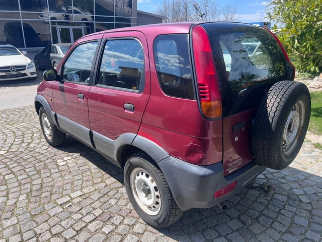 Daihatsu Terios 1.3i 4x4 - автомобили, коли, обяви за нови и употребявани 6