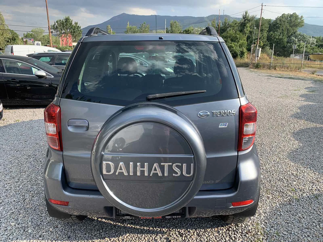 Daihatsu Terios Daihatsu Terios 1.5i/4x4/105k.c - автомобили, коли, обяви за нови и употребявани 2