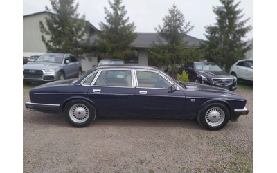 Daimler Six 3.6 Six, 202 к.с - автомобили, коли, обяви за нови и употребявани 6