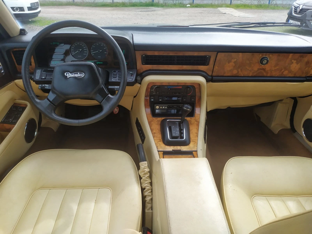 Daimler Six 3.6 Six, 202 к.с - автомобили, коли, обяви за нови и употребявани 8