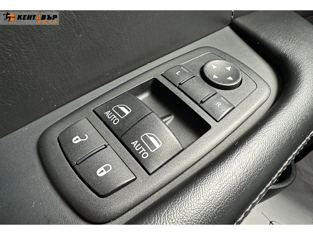 Dodge Challenger 3.6i 305 к.с. - автомобили, коли, обяви за нови и употребявани 15