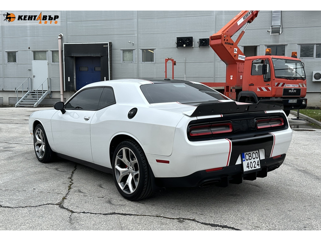 Dodge Challenger 3.6i 305 к.с. - автомобили, коли, обяви за нови и употребявани 2
