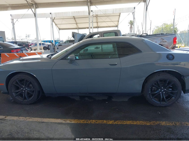 Dodge Challenger 3.6L V-6 DOHC, VVT, 305HP Rear Wheel Drive - автомобили, коли, обяви за нови и употребявани 13