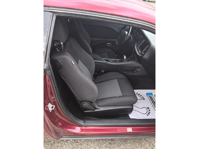 Dodge Challenger - автомобили, коли, обяви за нови и употребявани 8