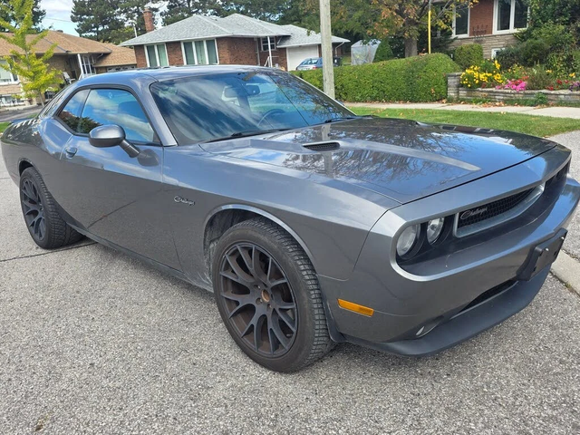 Dodge Challenger SXT Plus RWD - автомобили, коли, обяви за нови и употребявани 0