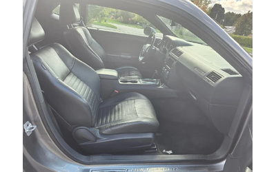 Dodge Challenger SXT Plus RWD - автомобили, коли, обяви за нови и употребявани 11