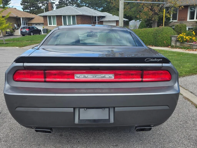 Dodge Challenger SXT Plus RWD - автомобили, коли, обяви за нови и употребявани 3