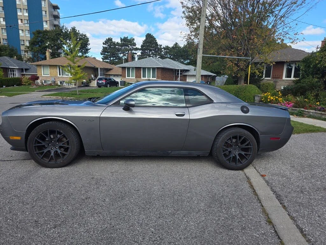 Dodge Challenger SXT Plus RWD - автомобили, коли, обяви за нови и употребявани 6