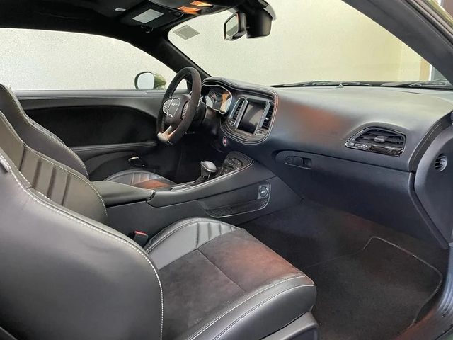 Dodge Challenger SRT HELLCAT LAST CALL - автомобили, коли, обяви за нови и употребявани 15