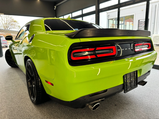 Dodge Challenger 6.4 HEMI * ScatPack SRT392* Лизинг - автомобили, коли, обяви за нови и употребявани 3