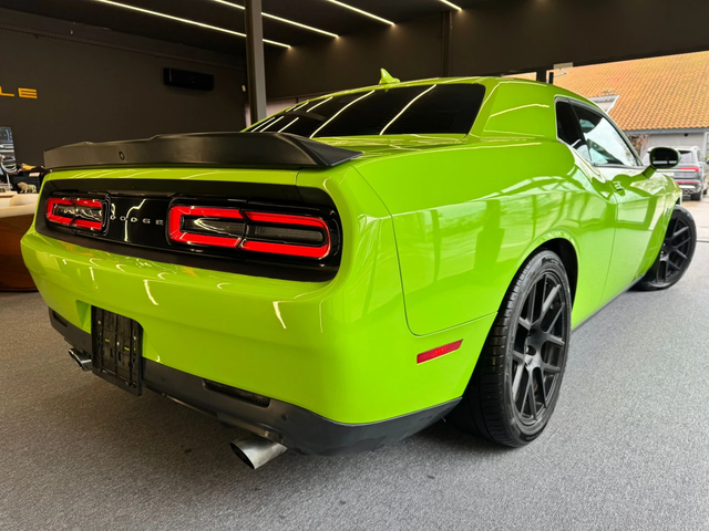 Dodge Challenger 6.4 HEMI * ScatPack SRT392* Лизинг - автомобили, коли, обяви за нови и употребявани 5