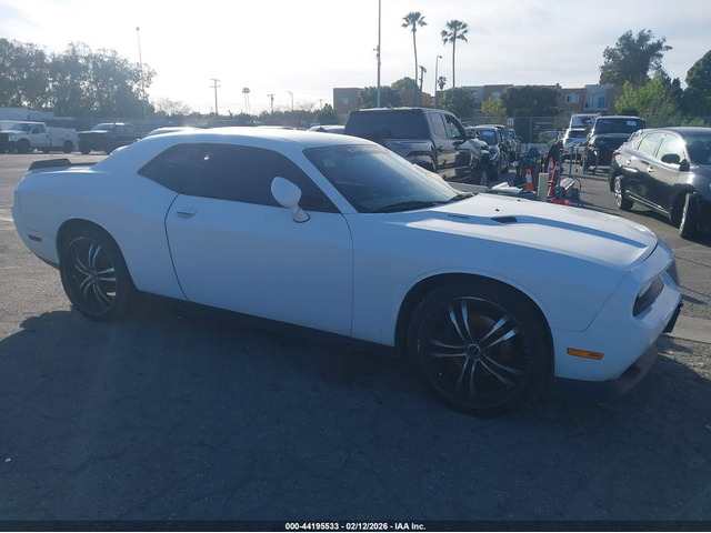 Dodge Challenger 5.7L V-8 VVT, 372HP Rear Wheel Drive - автомобили, коли, обяви за нови и употребявани 13