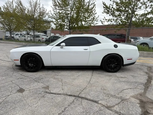 Dodge Challenger SXT * * PREMIUM PACKAGE* * - автомобили, коли, обяви за нови и употребявани 1