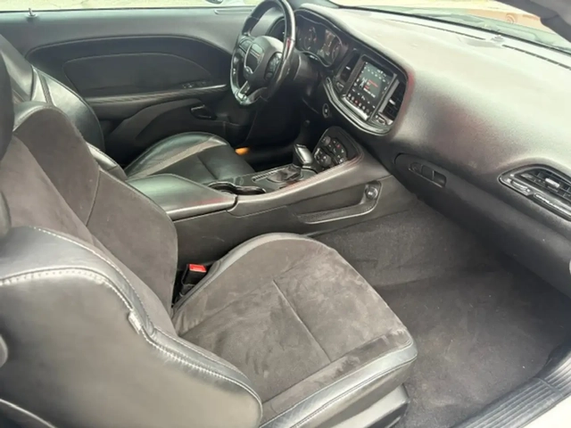 Dodge Challenger SXT * * PREMIUM PACKAGE* * - автомобили, коли, обяви за нови и употребявани 8