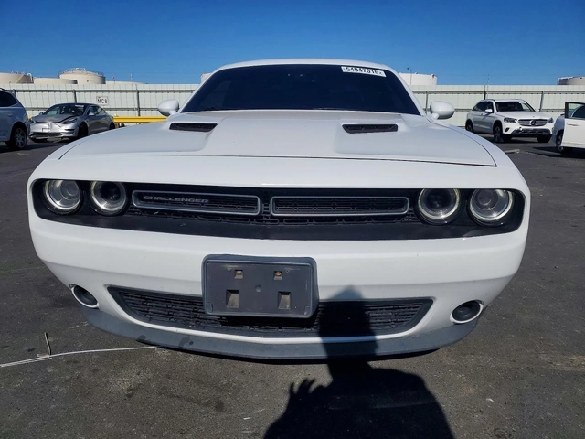 Dodge Challenger SXT* RWD* AUTOMAT* СЕРВИЗНА ИСТОРИЯ - автомобили, коли, обяви за нови и употребявани 4