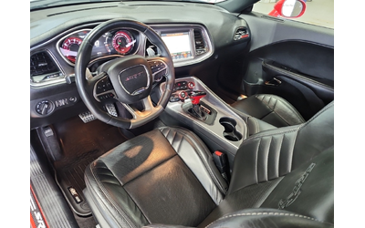 Dodge Challenger 6.2L 8cyl Rear Wheel Drive - автомобили, коли, обяви за нови и употребявани 9
