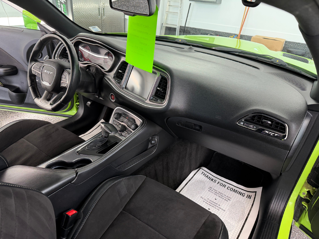 Dodge Challenger 6.2L 8cyl RWD - автомобили, коли, обяви за нови и употребявани 6