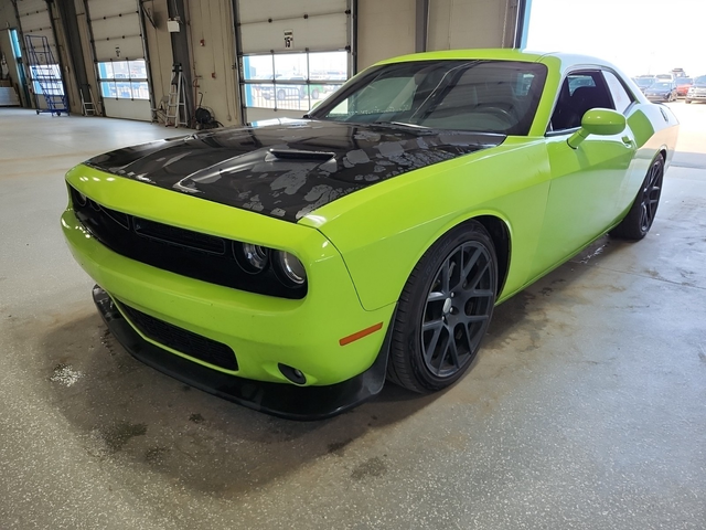 Dodge Challenger 6.4L 8cyl Rear Wheel Drive - автомобили, коли, обяви за нови и употребявани 0