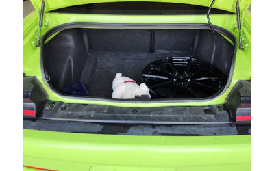 Dodge Challenger 6.4L 8cyl Rear Wheel Drive - автомобили, коли, обяви за нови и употребявани 13
