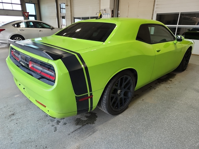 Dodge Challenger 6.4L 8cyl Rear Wheel Drive - автомобили, коли, обяви за нови и употребявани 2