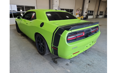 dodge-challenger-6-4l-8cyl-rear-wheel-drive - 3