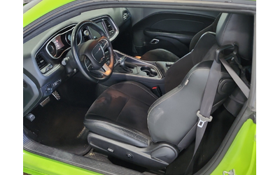 dodge-challenger-6-4l-8cyl-rear-wheel-drive - 4