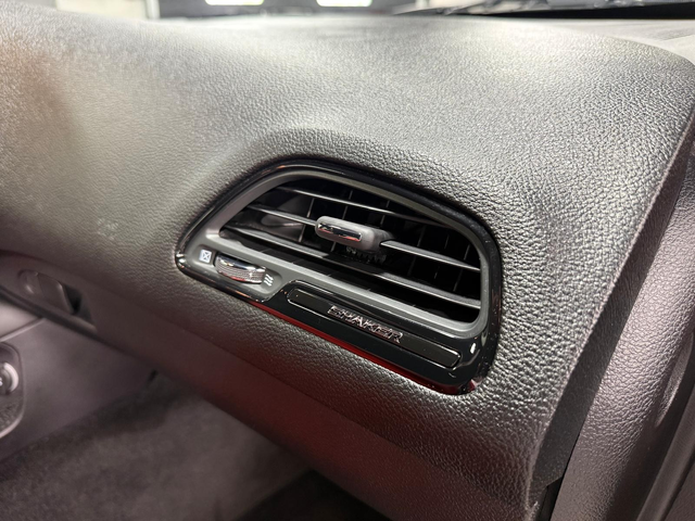 Dodge Challenger 6.4L 8cyl RWD - автомобили, коли, обяви за нови и употребявани 14